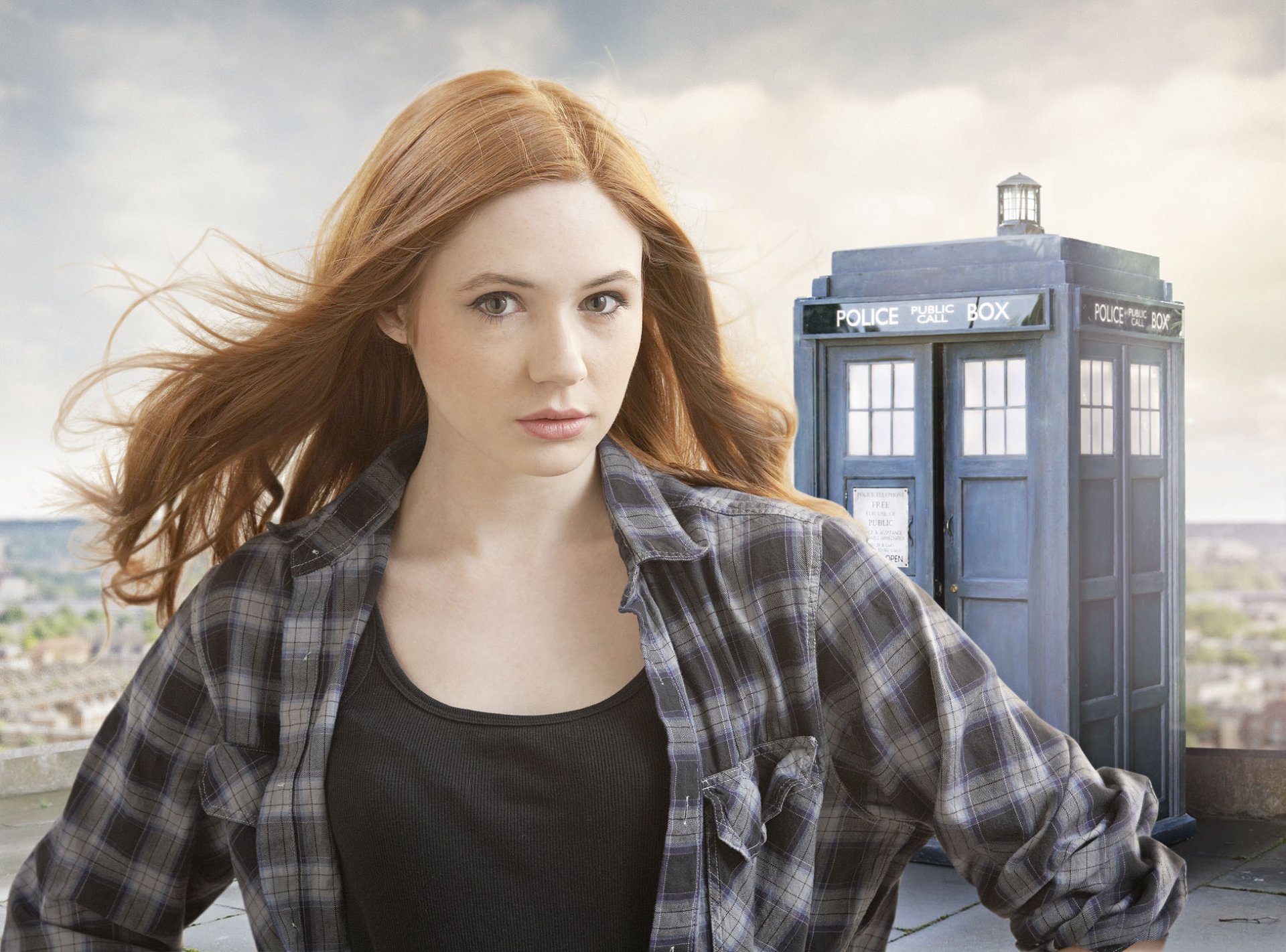 serial doctor who karen gillan rudzielec dziewczyna aktorka spojrzenie tardis police booth