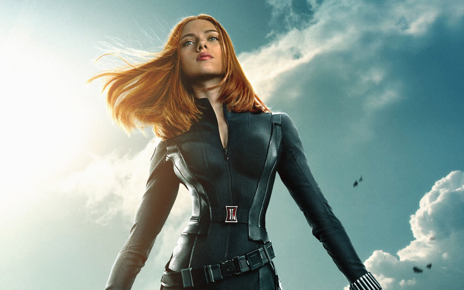 capitán américa soldado de invierno ventana negro capitán américa 2 película película inicio en 2014 cielo nubes mujer espía cinturón uniforme lino pegado agente especial s. h. i. e. l. d. capitán américa scarlett johansson natasha novelas marvel 2014