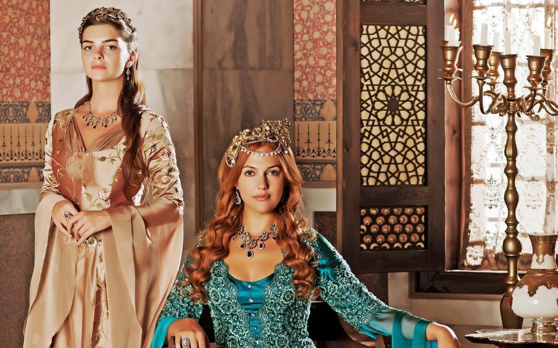 muhtesem yüzyil turquie meriem userli hurrem sultan siècle magnifique époque de suleiman le magnifique 16ème siècle meriem userli hurrem sultan anastasia lisovskaya roxana roxalana haseki fille palais chambre