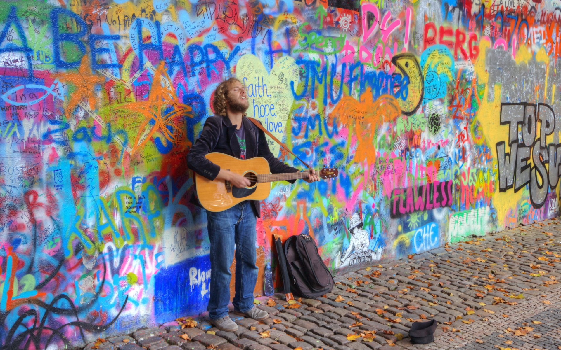 musician guitars street