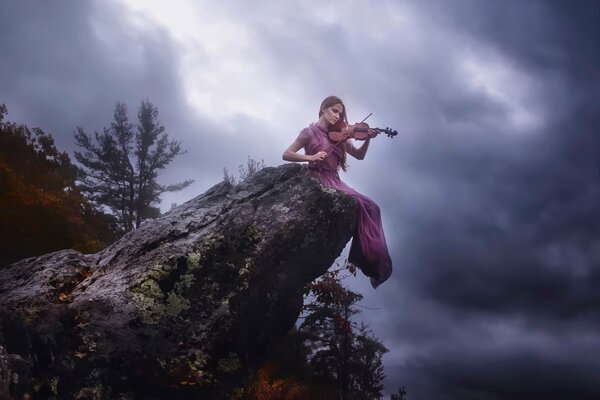 Fille jouant du violon