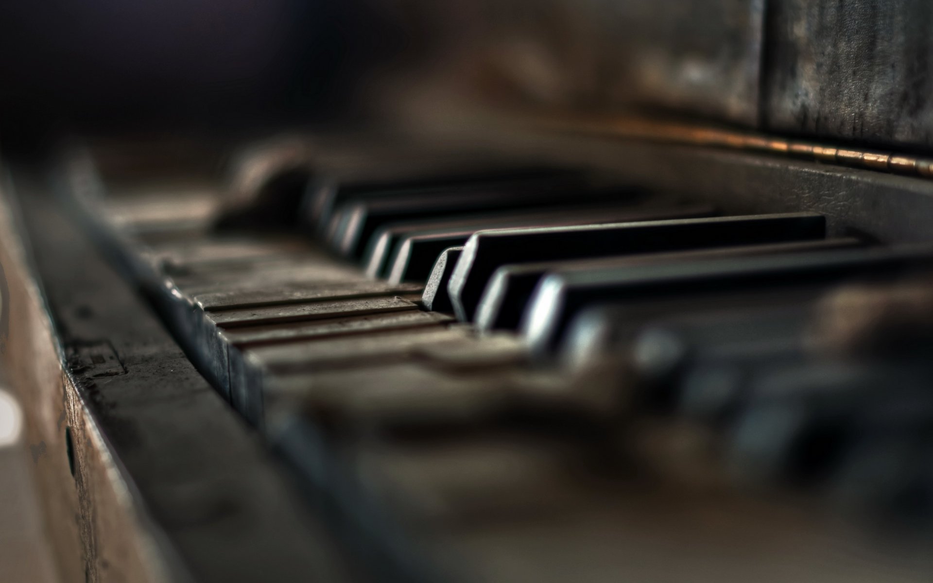 piano close up music