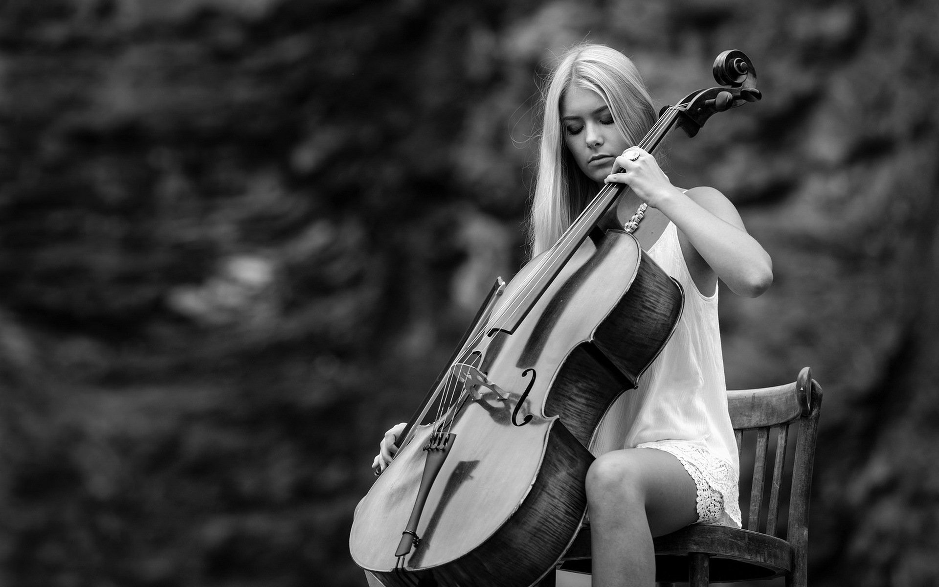 ragazza violoncello musica