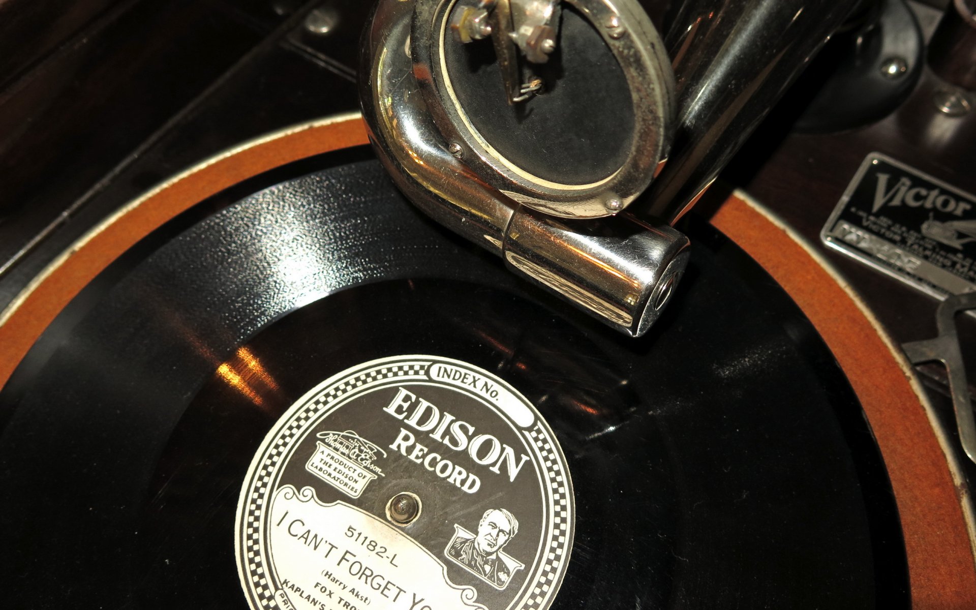 phonograph vinyl music