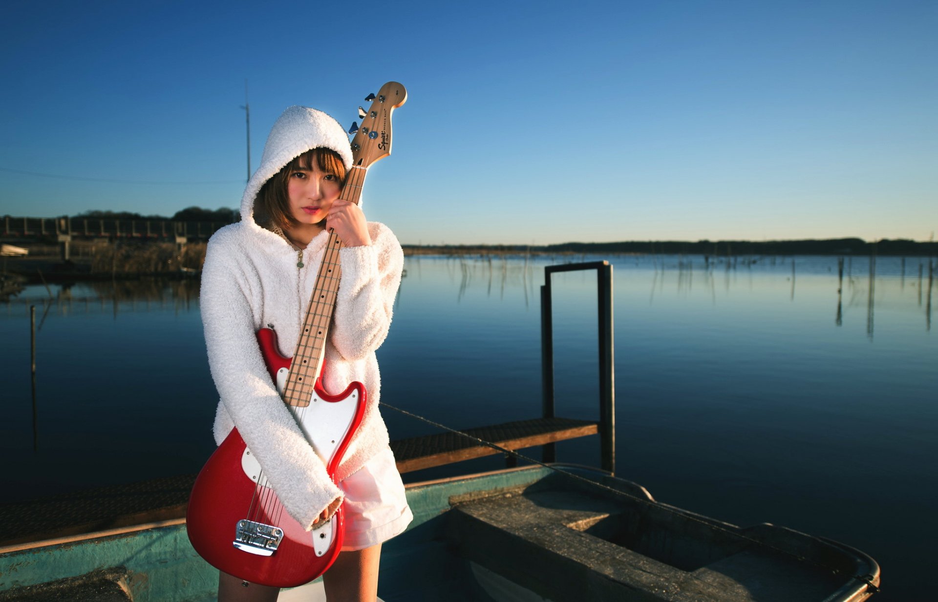 ragazza chitarra musica