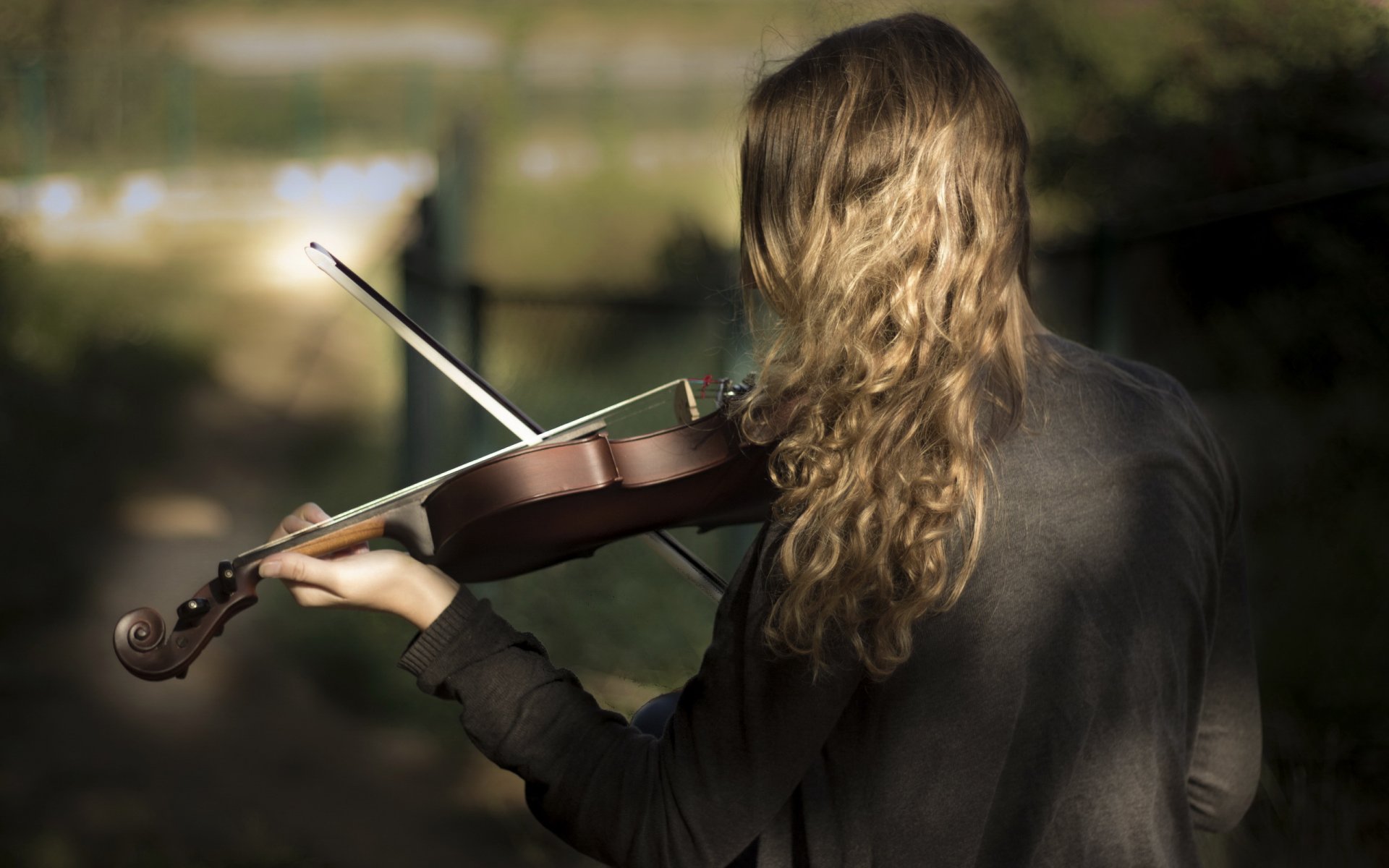 ragazza violino musica