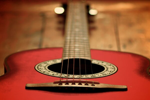 Primo piano della chitarra acustica