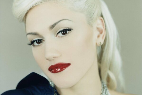 Gwen Stefani s beautiful face