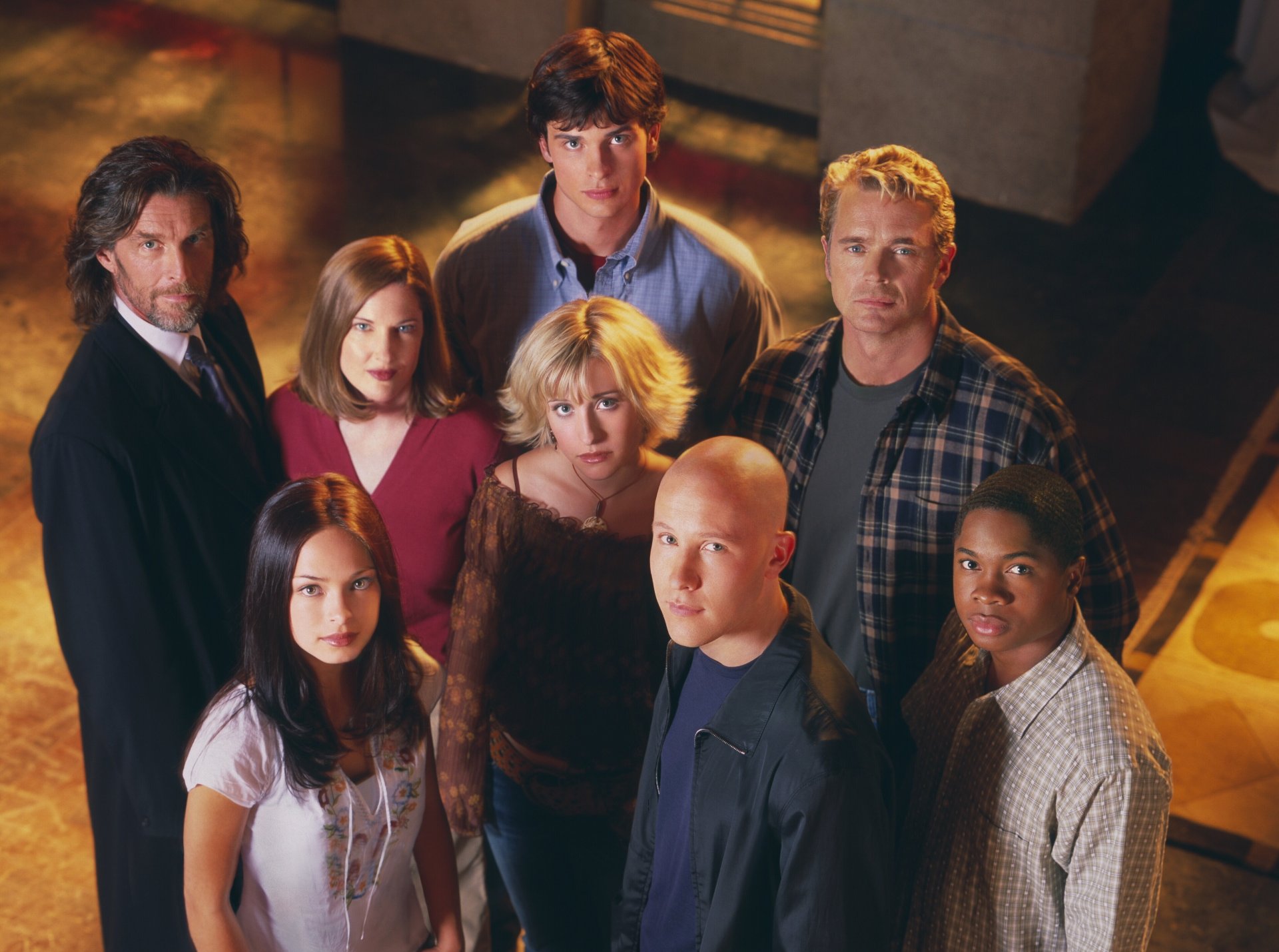 los misterios de smallville tom welling clark kent allison mack chloe sullivan christine kreuk kreuk lana lang michael rosenbaum lex luthor john glover lionel luthor annette o toole annette o toole marzo