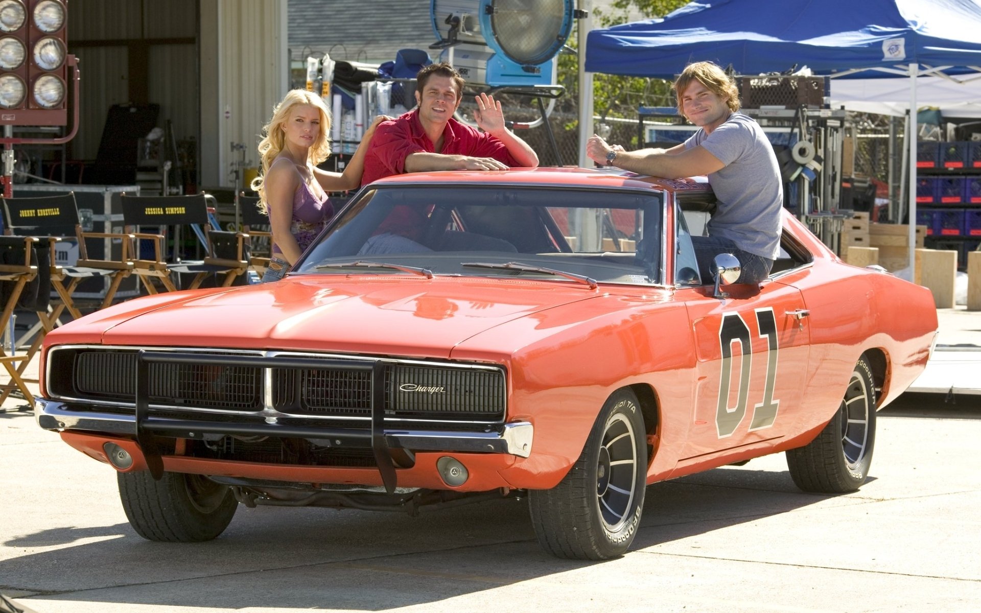 abrutis de hazzard esquiver chargeur général lee 1969 dodge charger muscle car muscle car orange avant film acteurs johnny knoxville johnny knoxville sean william scott jessica simpson