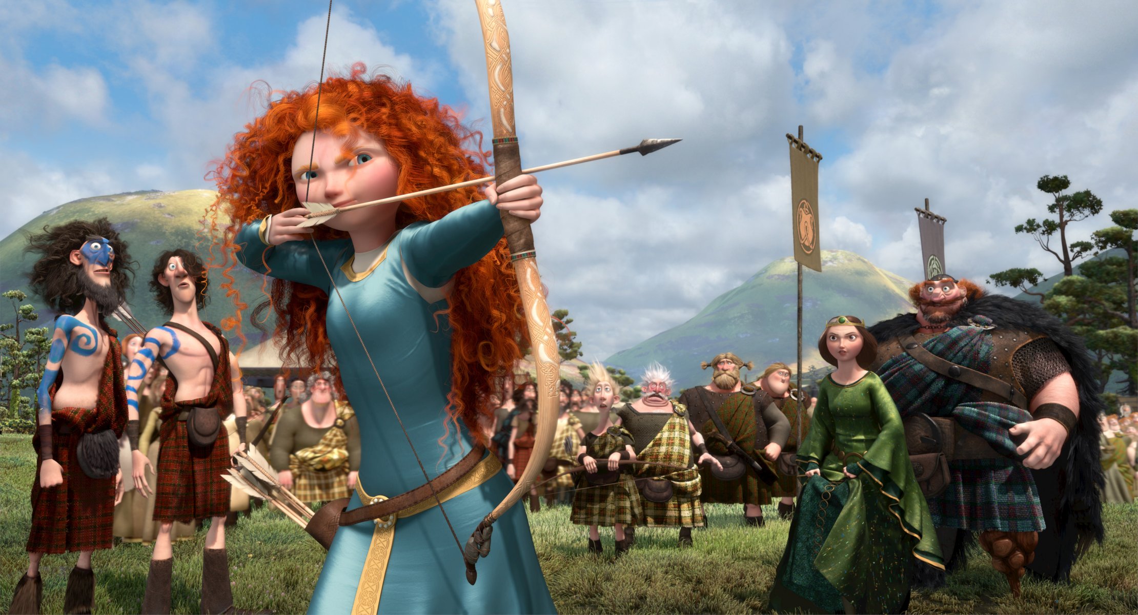 film disney pixar schottland könig königin bogenwettbewerb prinzessin bogenschütze merida rotes haar braves herz cartoon pixar rotes mädchen bogenschütze krieger schotten wettbewerb schießerei