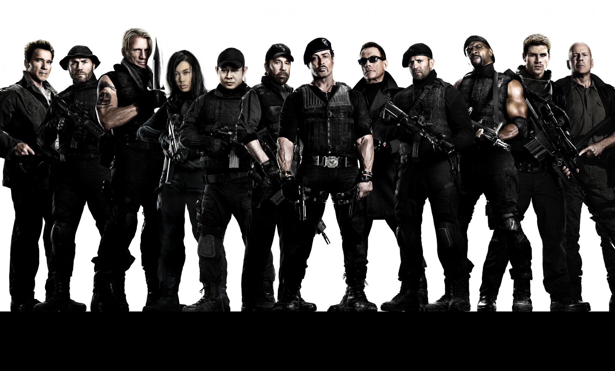 expendables 2 menschen schauspieler tisch sylvester stallone arnold schwarzenegger jason statham jason statham jet lee dolph lundgren chuck norris randy couture