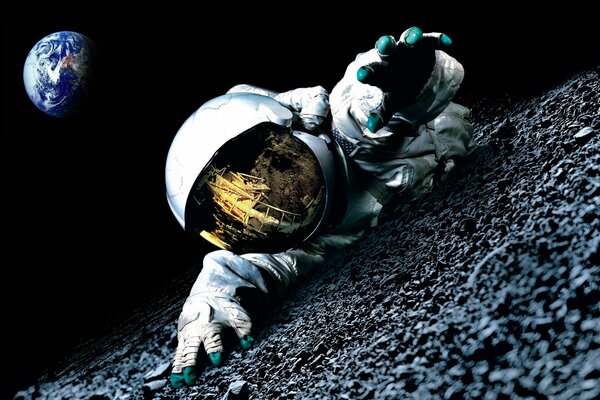 An astronaut on the moon in the movie Apollo 18 the earth is in the past