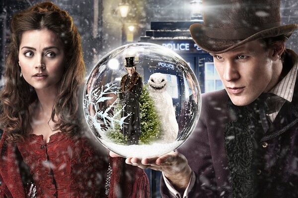 Doctor who, ein böser Schneemann und ein Onkel sind in einem Ball eingeschlossen