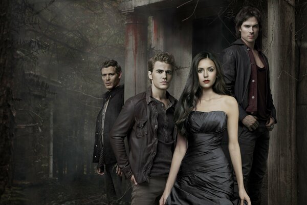 The Vampire Diaries, todo el equipo en la reunión