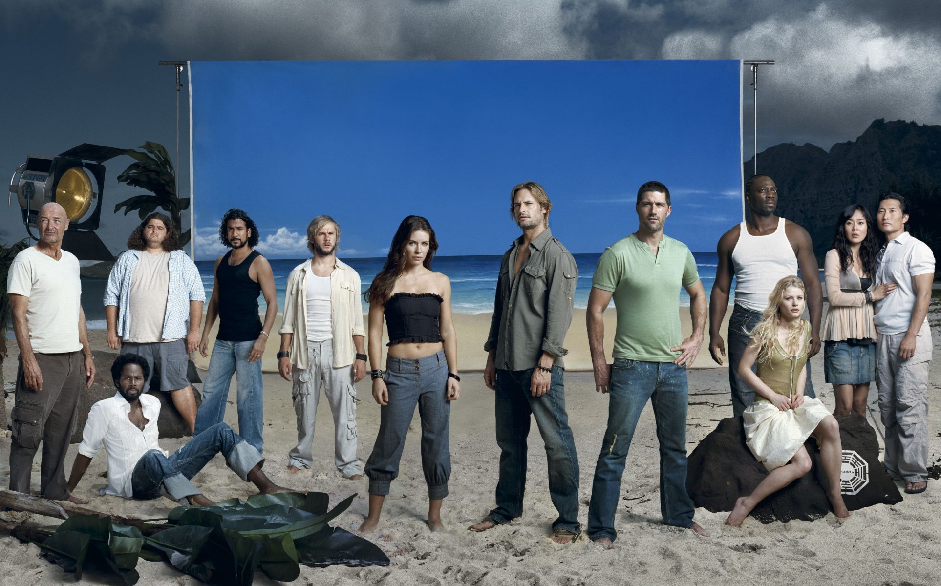 perdu rester en vie matthew fox evangeline lilly josh holloway terry o quinn nevin andrews jorge garcia michael emerson emily de ravin daniel dae kim yoon-jin kim île plage