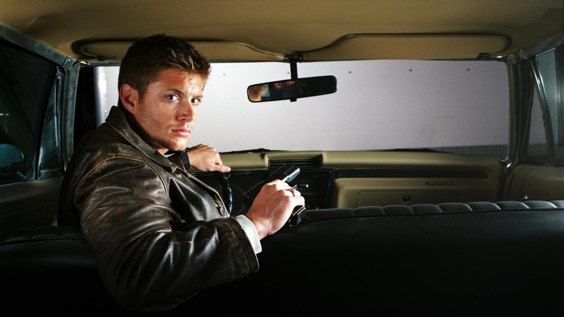 upernatural jensen ackles dean jensen actor. car brunette