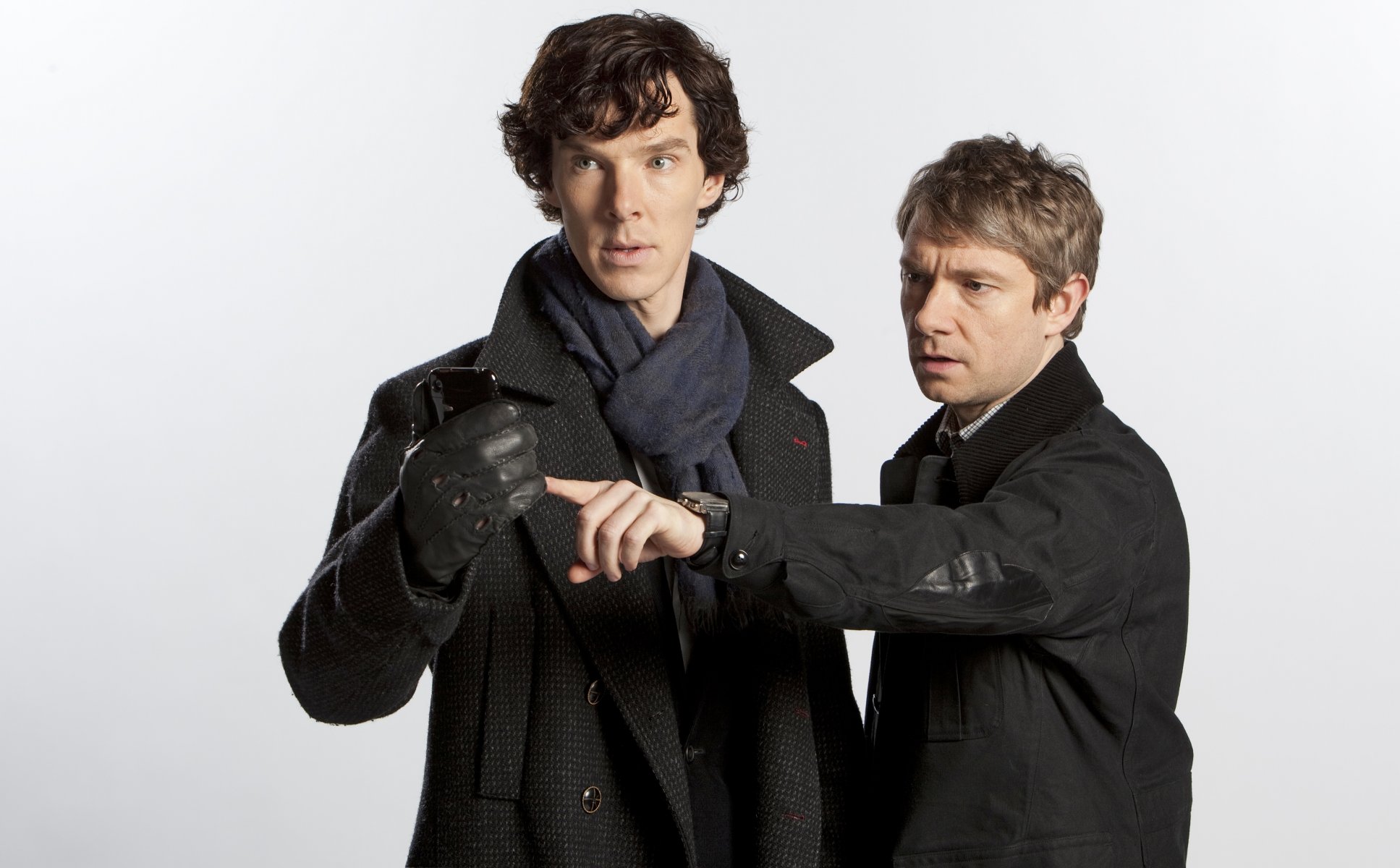 sherlock serie de televisión bbc holmes benedict cumberbatch john watson john watson martin freeman actores fondo blanco