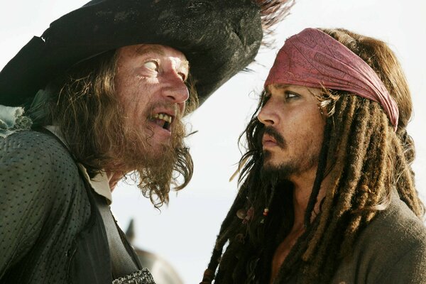 Jack Sparrow et Barbossa. Une photo de Pirates des Caraïbes.