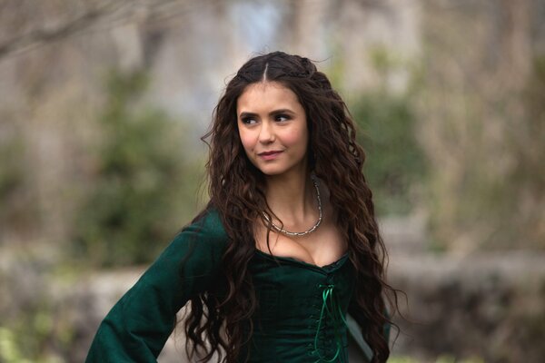 Nina Dobrev aus den Vampirtagebüchern