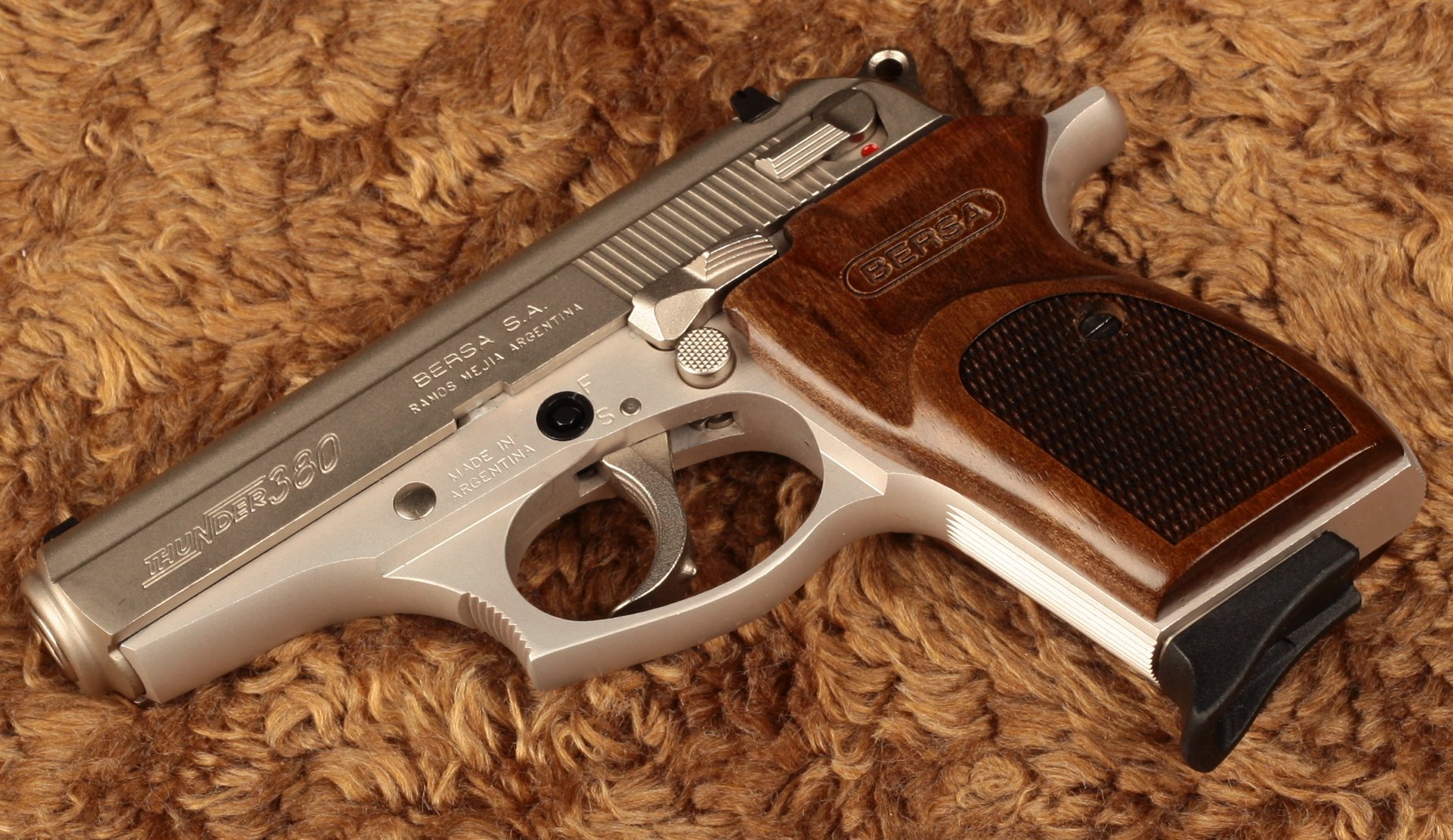 bersa thunder 380 argentino autocaricante pistola