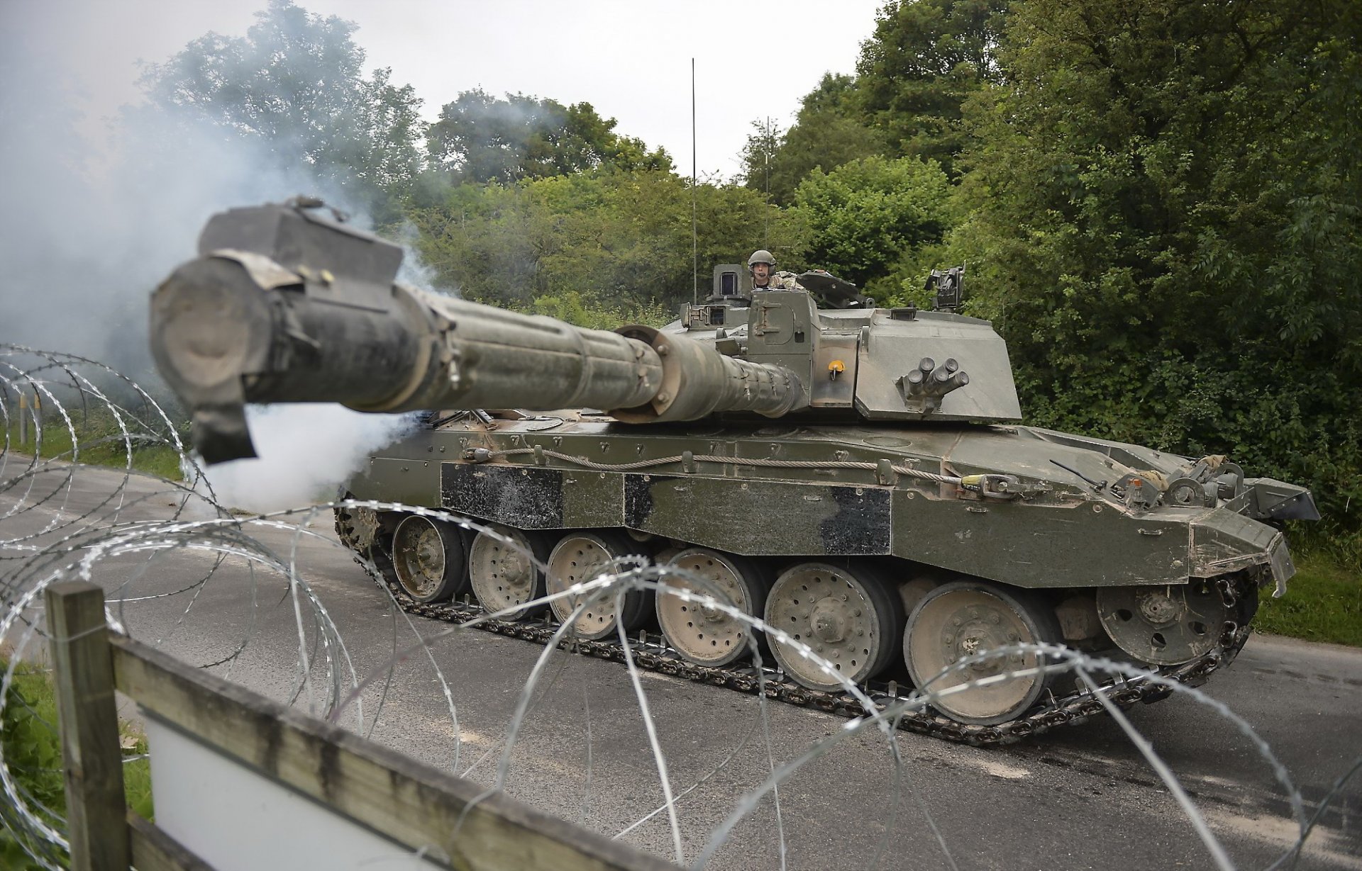 challenger 2 tanque armas ejército