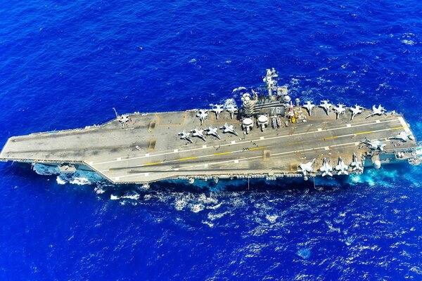 Авианосец uss Рональд Рейган cvn 76