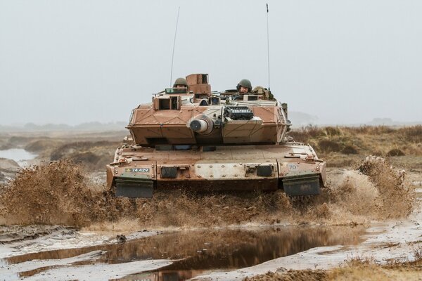 Char de l armée danoise en camouflage