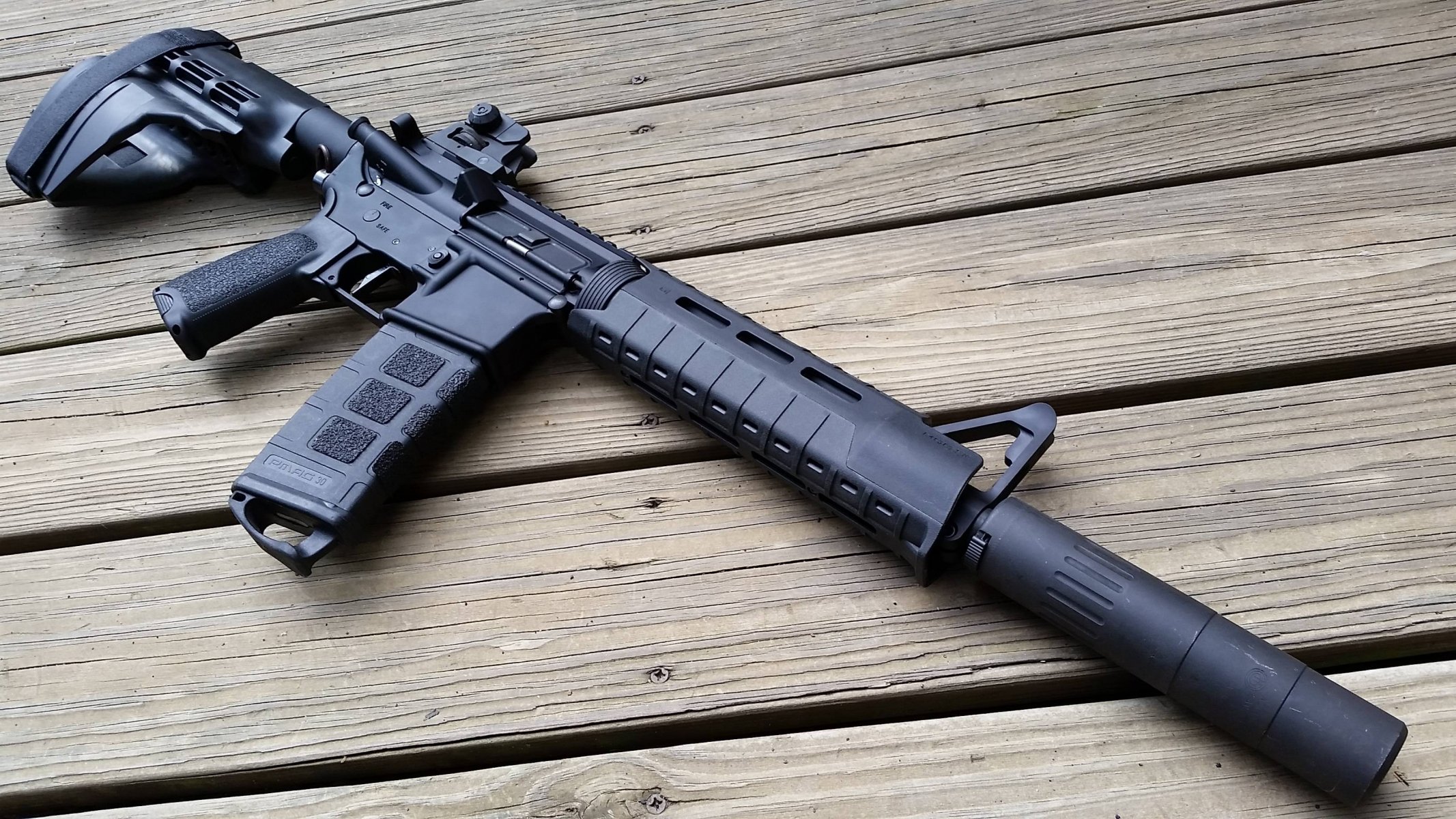 ar-15 pistole waffe bretter