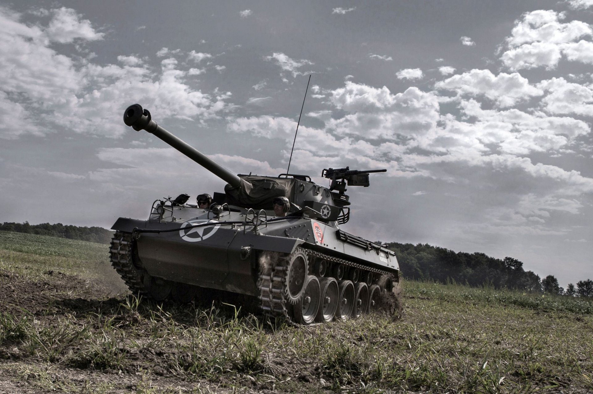 m18 hellcat strega cacciacarri campo cielo