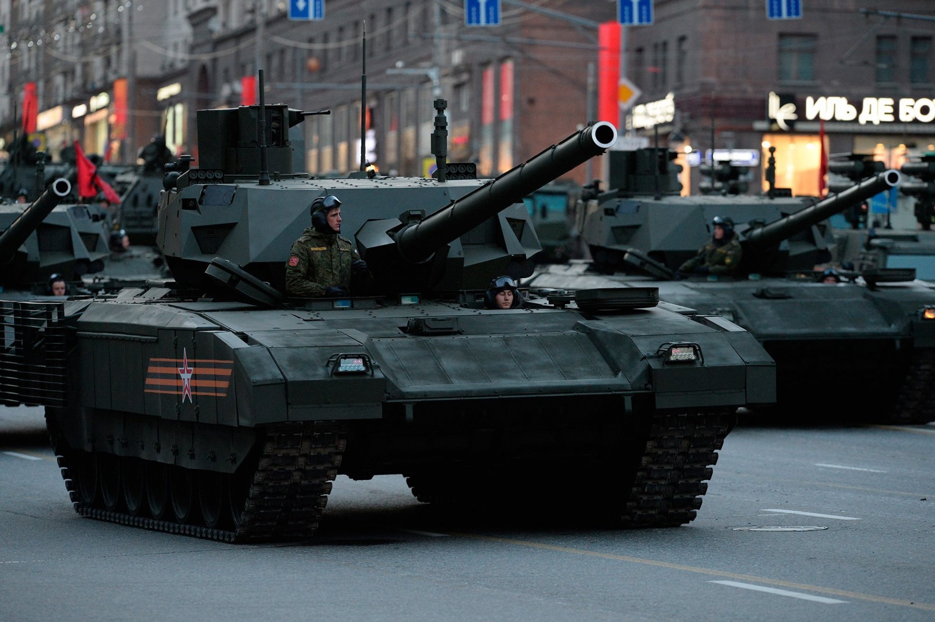 tank armata t-14 moskau probe parade