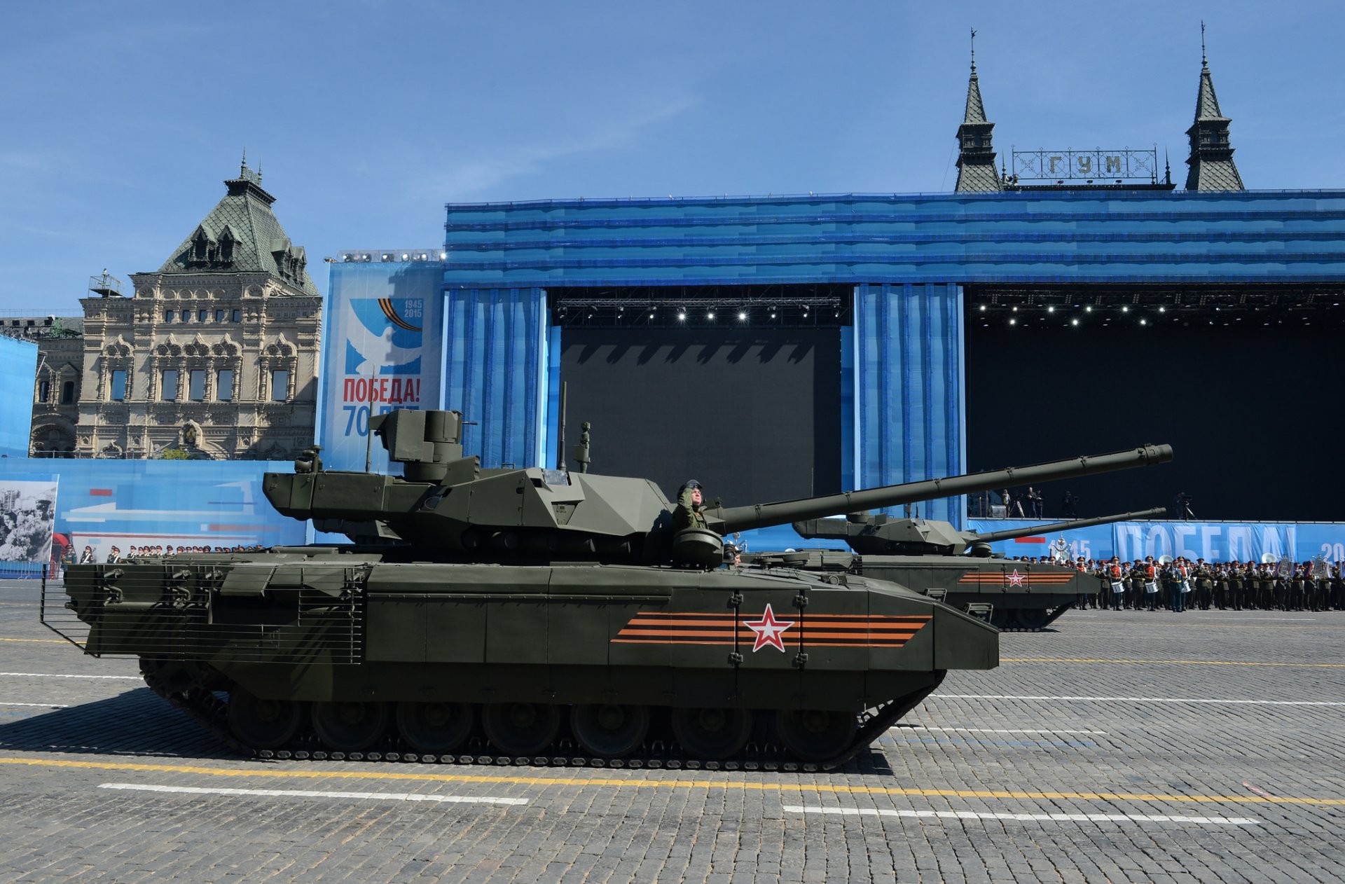 armata t-14 battle tank armored vehicles red square