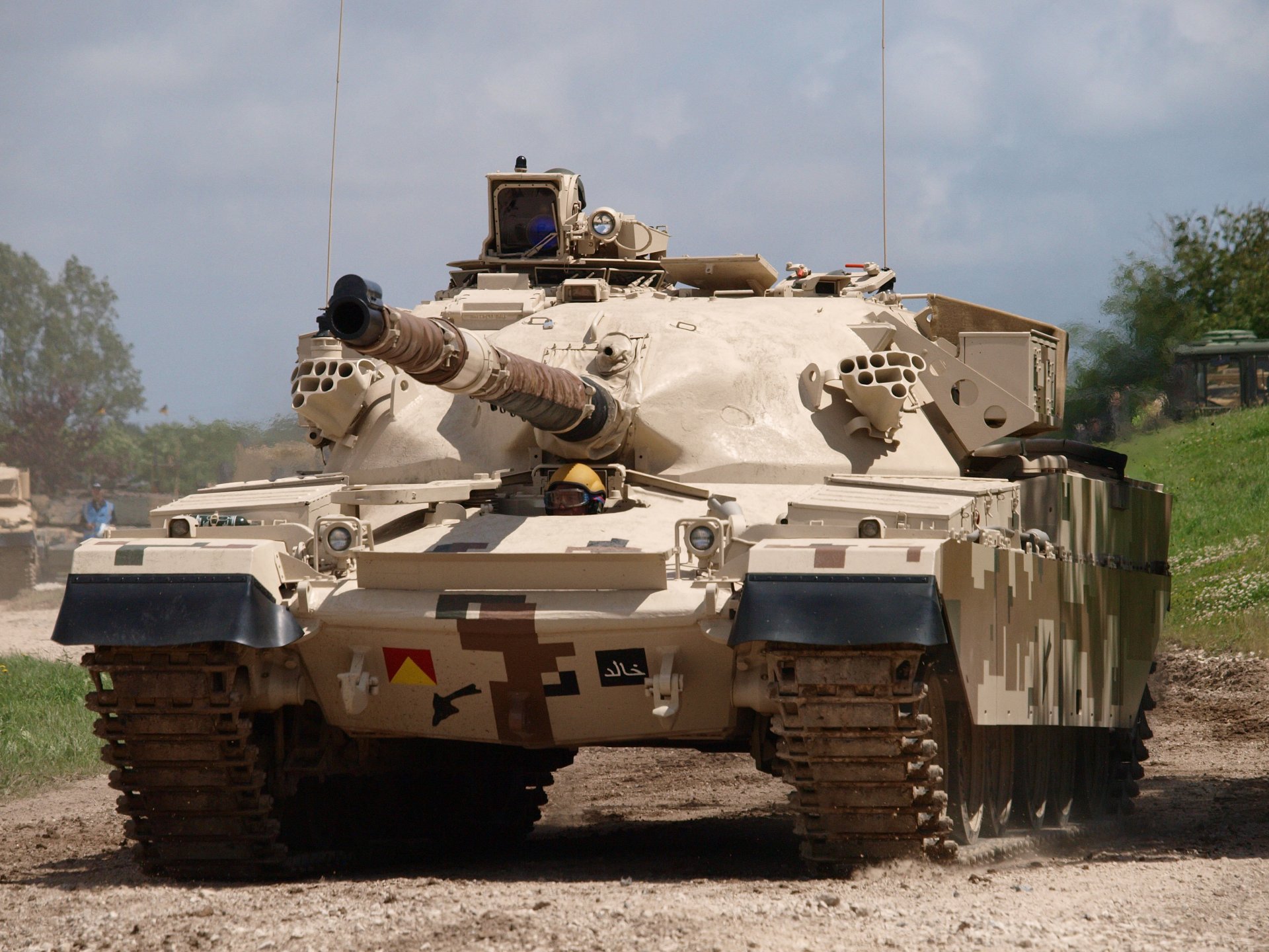 mbt 2000 al-khalid combate tanque