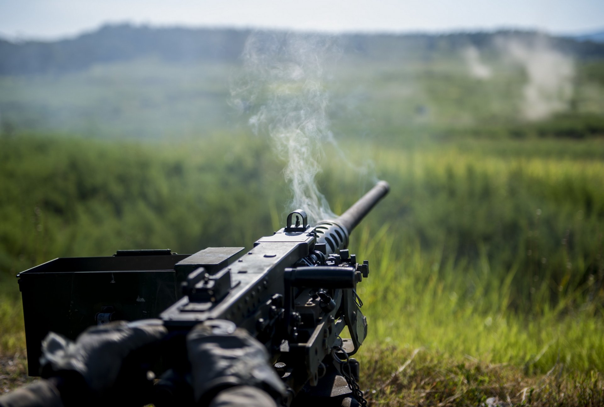 browning m2 broń strzał