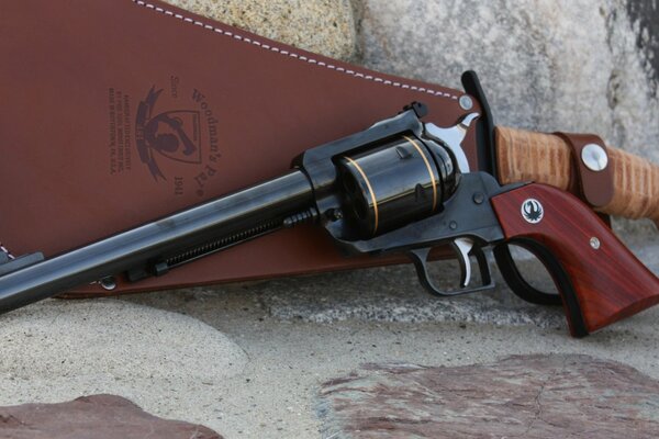 Waffendemonstration: Revolver 44 Magnum