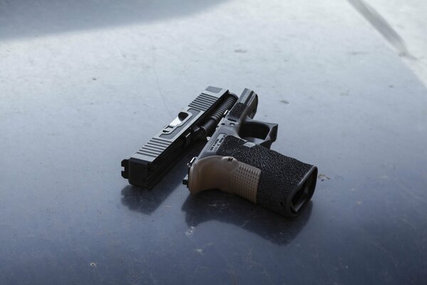 Image of a self-loading pistol on a solid background