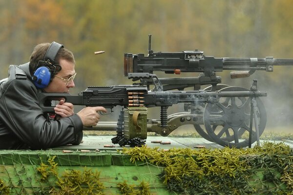 A well-known politician shoots at a firing range