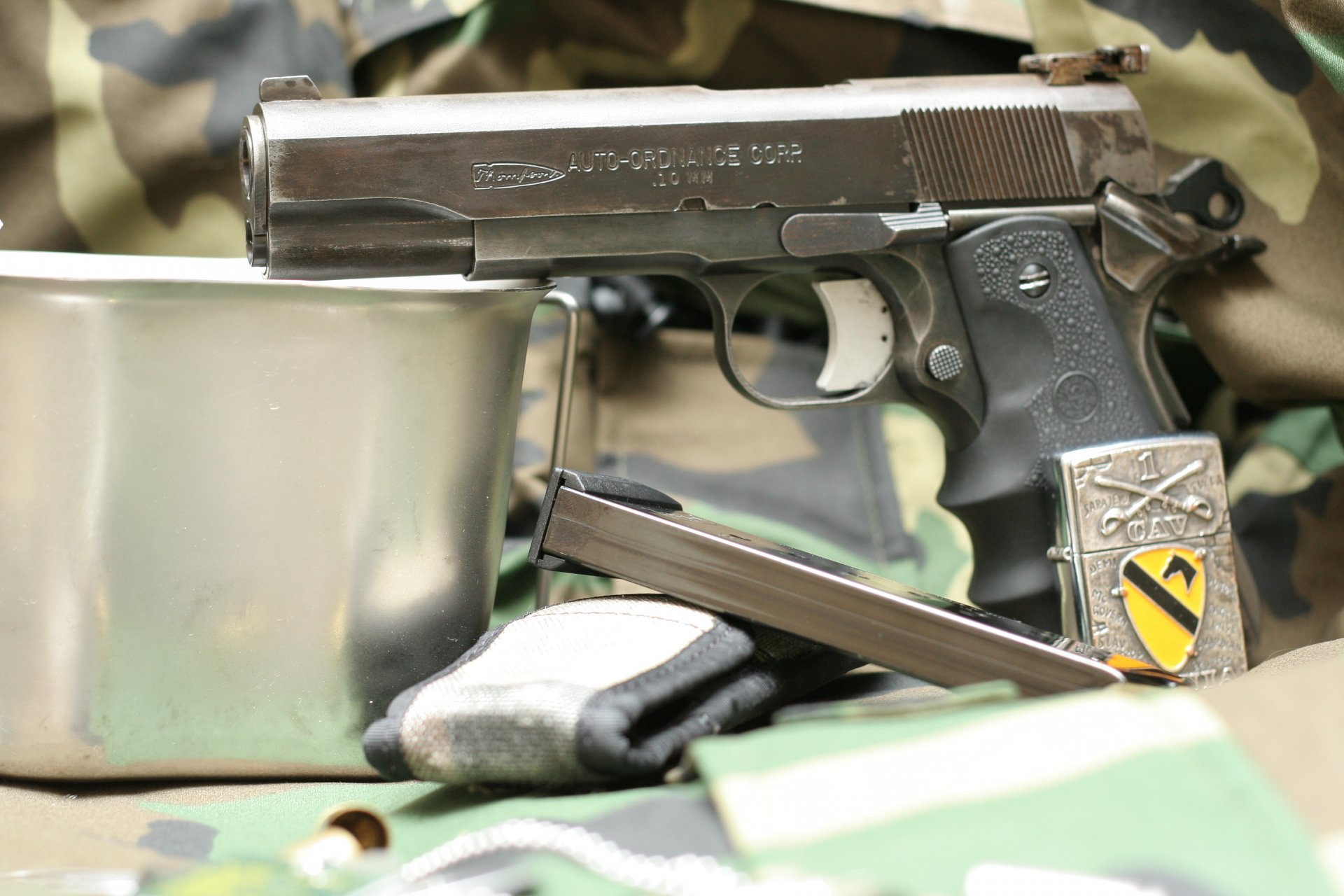 thompson amunicja automatyczna 1911a1 10 mm pistolet broń