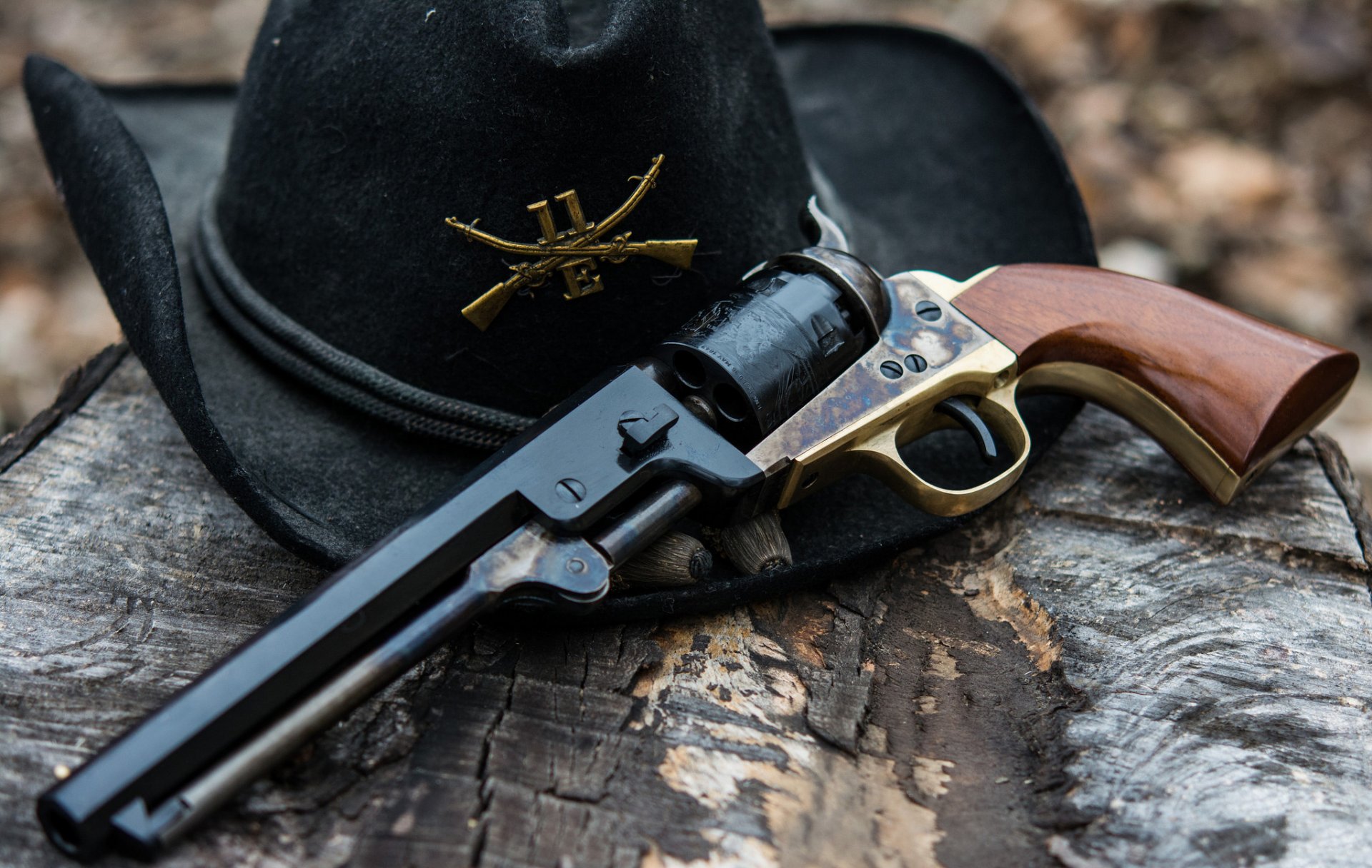 uberti réplique âne 1851 revolver arme chapeau