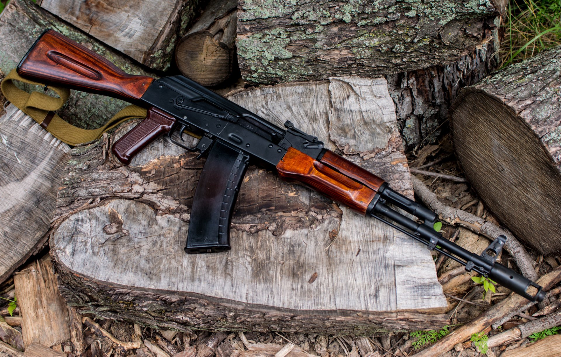 ak-74 fucile d assalto kalashnikov arma sfondo