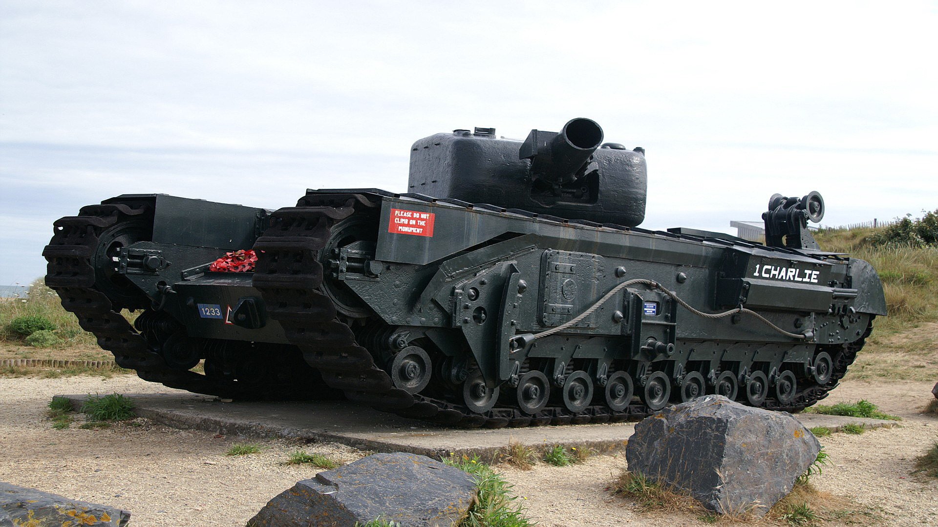 churchill mk vi piccoli diavoli neri carro armato inghilterra memoriale obice lento pesantemente corazzato