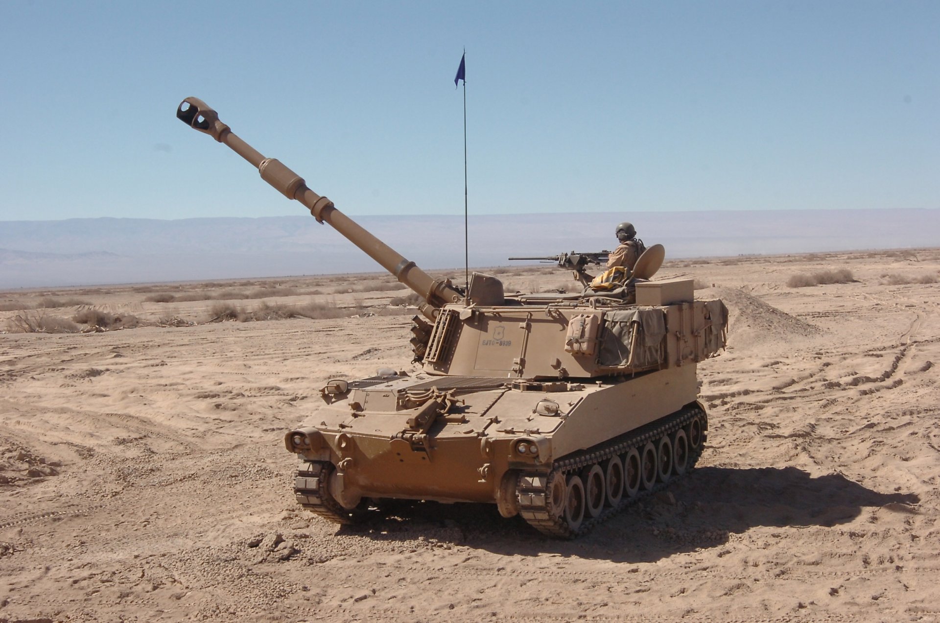 m109 acs autopropulsado artillería instalación desierto