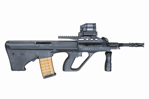 Automate steyr aug sur fond blanc