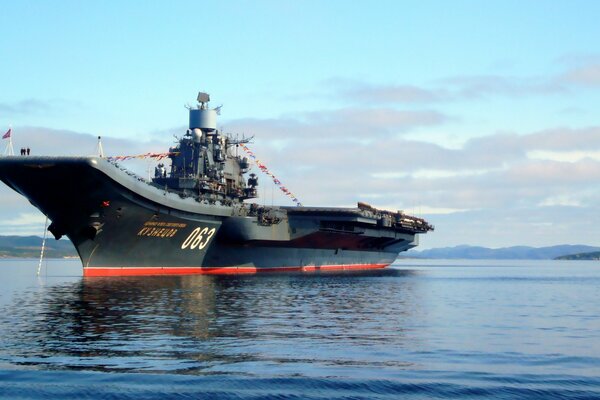 Aircraft carrier of the Soviet Union Admiral Kuznetsov on the high seas