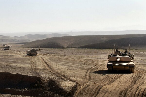 Incursión de tanques cabalgata Abrams M1A1