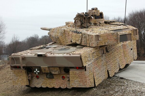 Tanque de batalla principal alemán Leopard