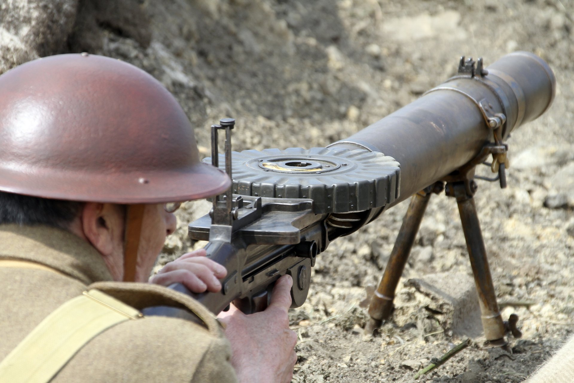 lewis lewis temps première guerre mondiale armes soldat