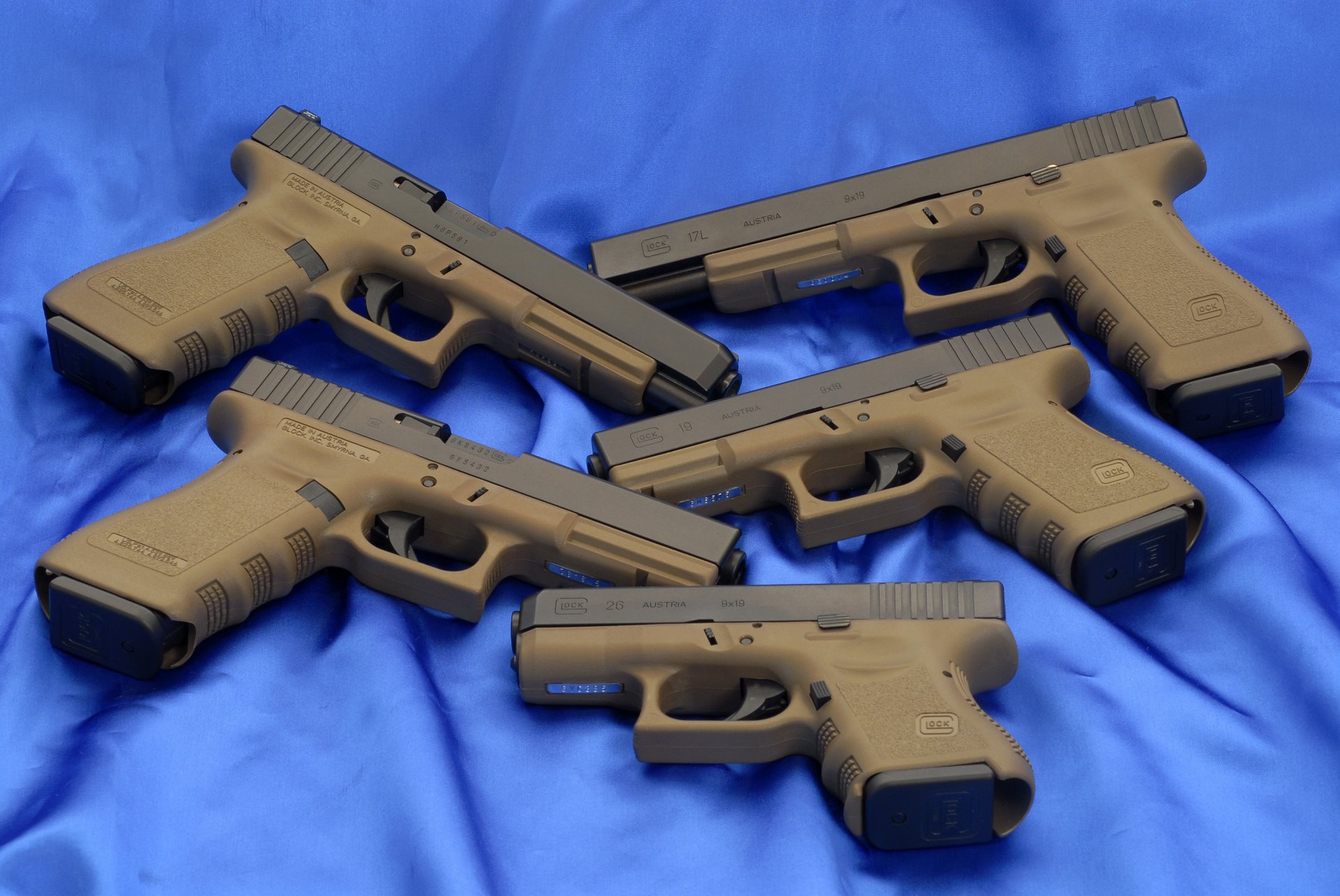 glock 17od 34od 26od 19od 17lod waffe tapete 17od 19od 34od 26od 17hod pistolen hintergrund blau