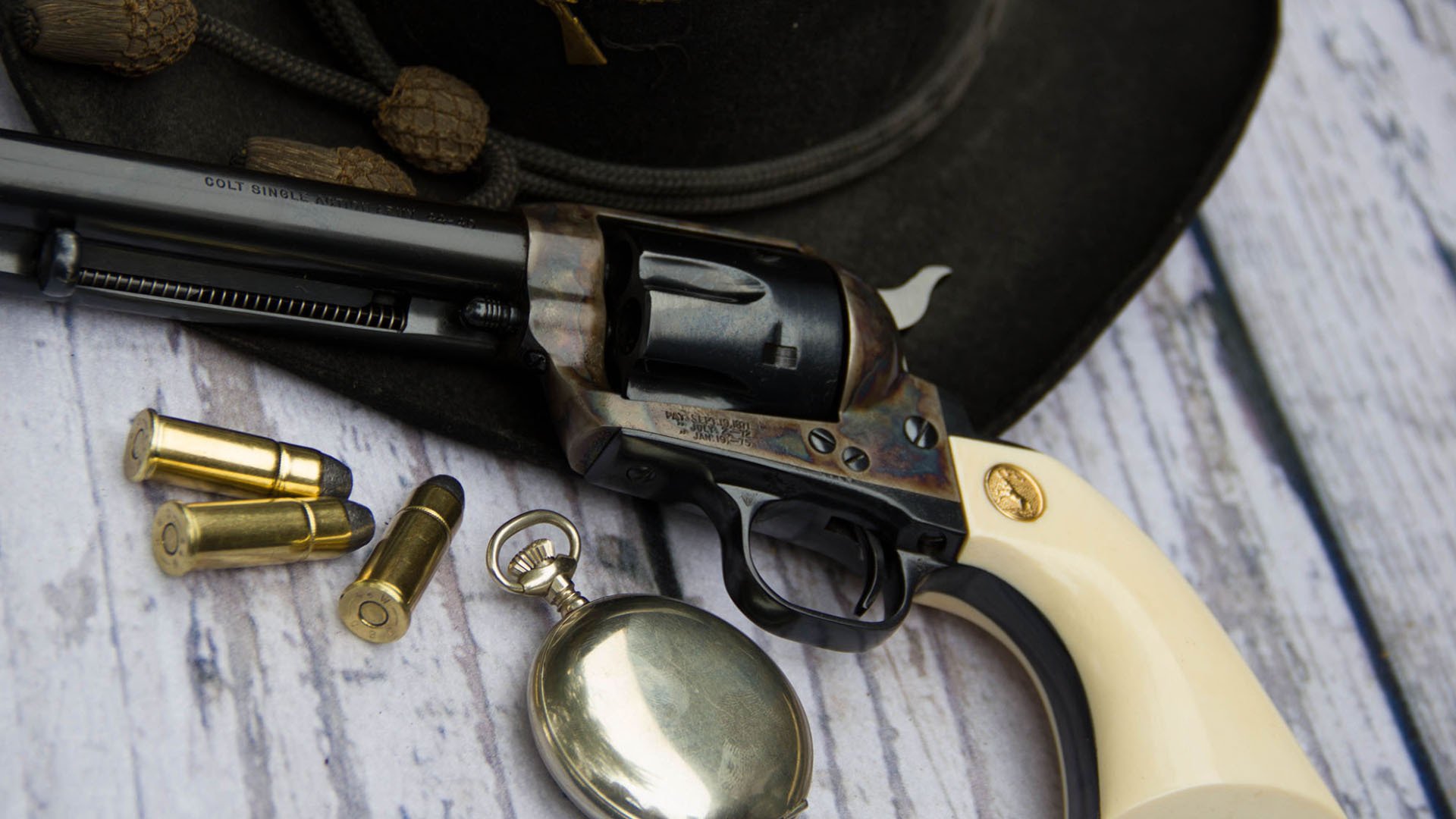 âne armée d action revolver arme munitions montre chapeau