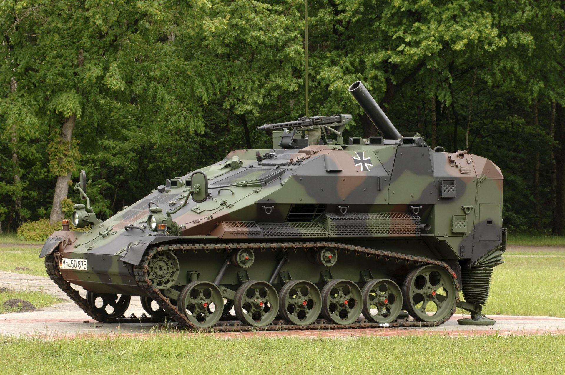 wiesel 2 wiesel 2 german tracked aviadesantiruemaya military machine armored personnel carrier self-propelled mortar